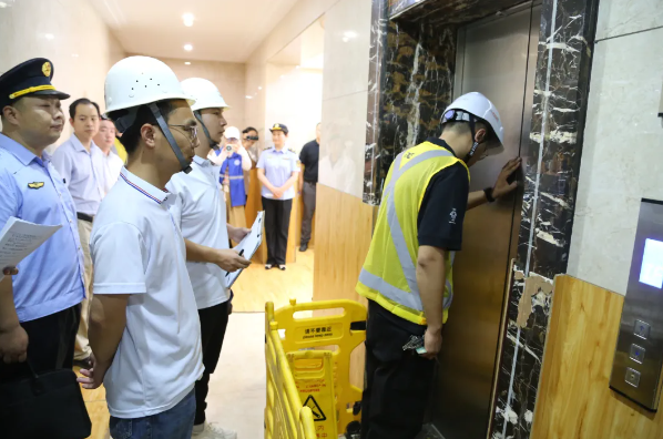 市场监管局：汛期电梯安全提醒！