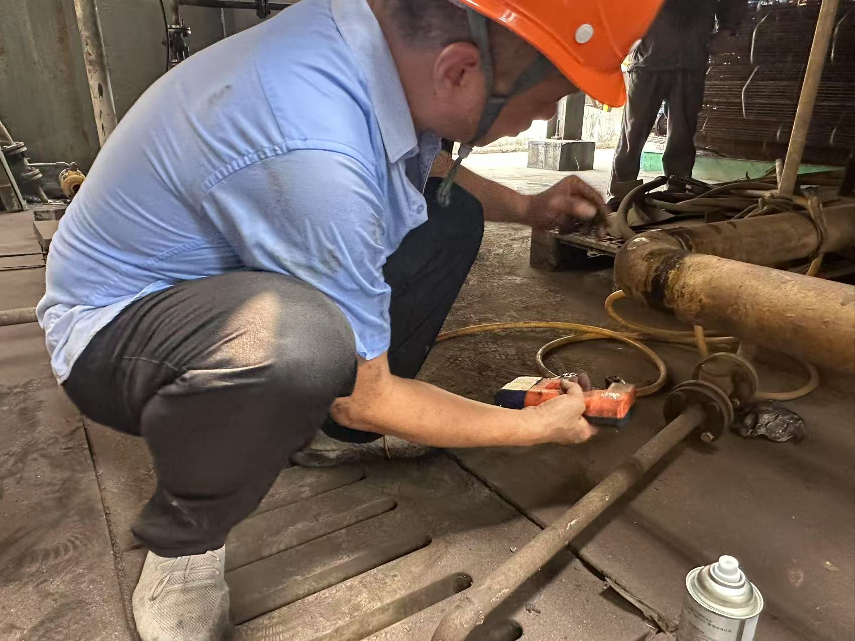 湖北特检院襄阳分院:精细检验工业管道,筑牢企业安全防线_汗湿工装映初心--高温下的管道“体检师”_37ad399cd5b2418683ba2e0cf2d57354.jpg 湖北特检院襄阳分院:精细检验工业管道,筑牢企业安全防线_汗湿工装映初心--高温下的管道“体检师”_37ad399cd5b2418683ba2e0cf2d57354.jpg